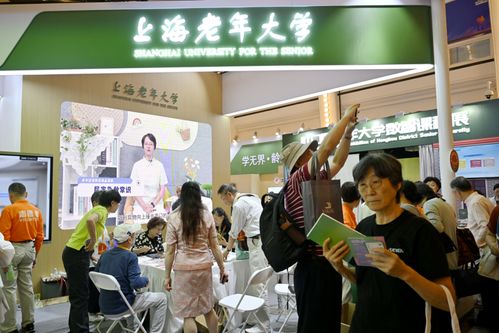 打通“最后一公里”，上海老年大学以提质扩容点亮银发教育新篇章